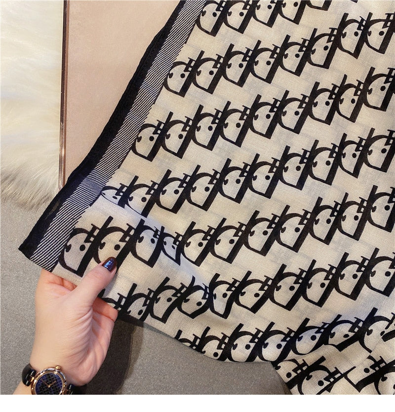 Fashion Luxury women scarves soft Letters printed silk scarves Oversized Silk Scarf Temperament Thin Section Sunscreen Shawl
