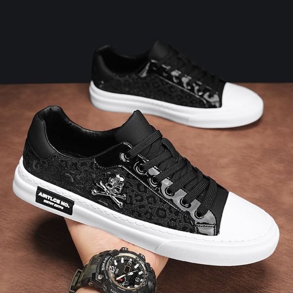 2021High quality Formal Dress Shoes For Men Black Genuine Leather Shoes Pointed Toe Mens Business Oxfords Casual shoes